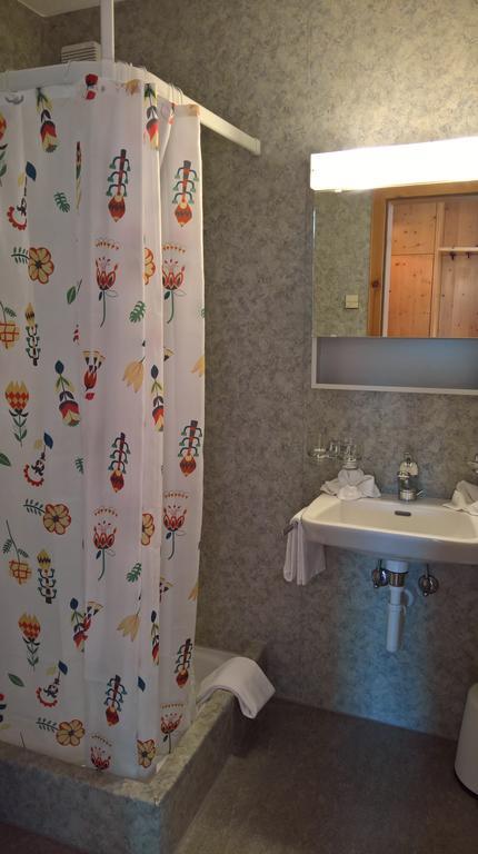 B&B Chasa Arfusch Ardez Екстериор снимка