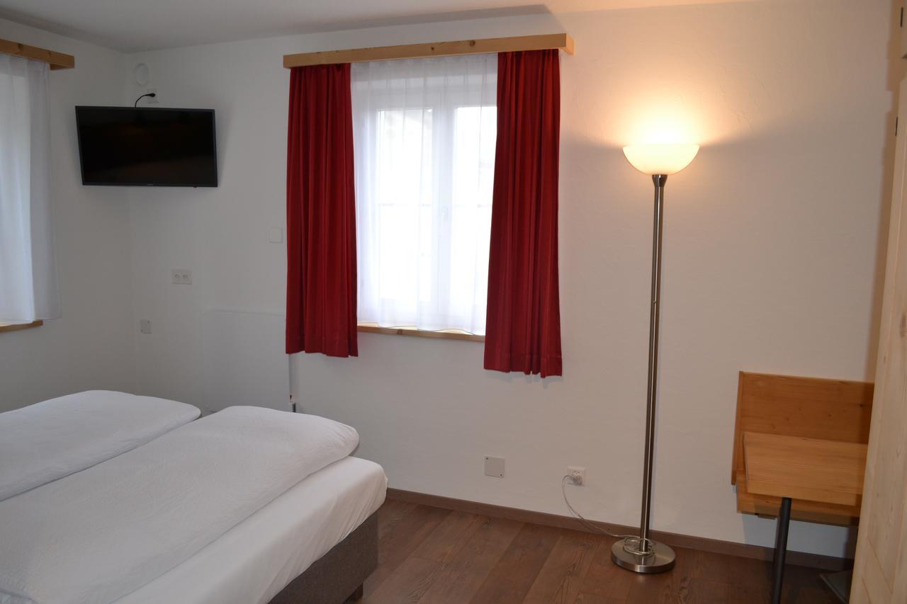 B&B Chasa Arfusch Ardez Екстериор снимка