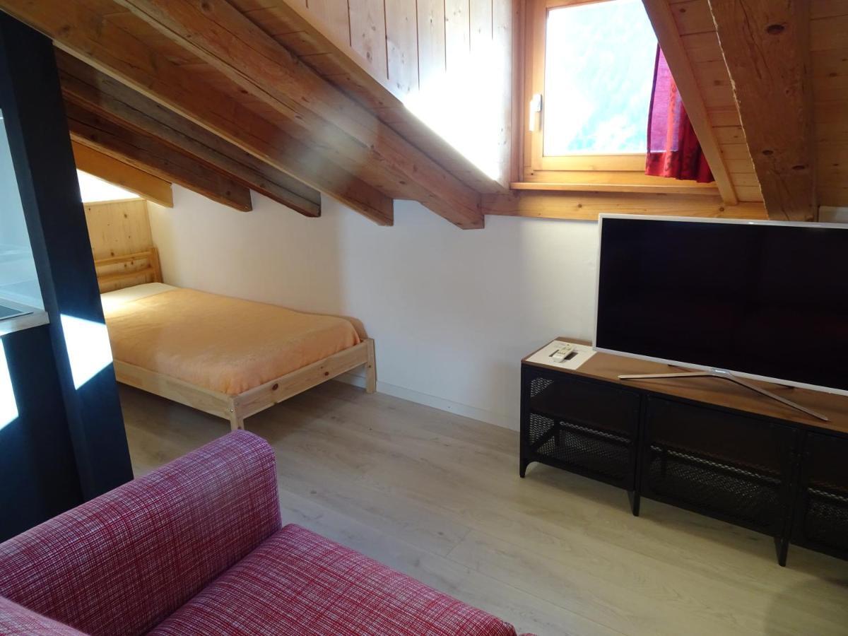 B&B Chasa Arfusch Ardez Екстериор снимка
